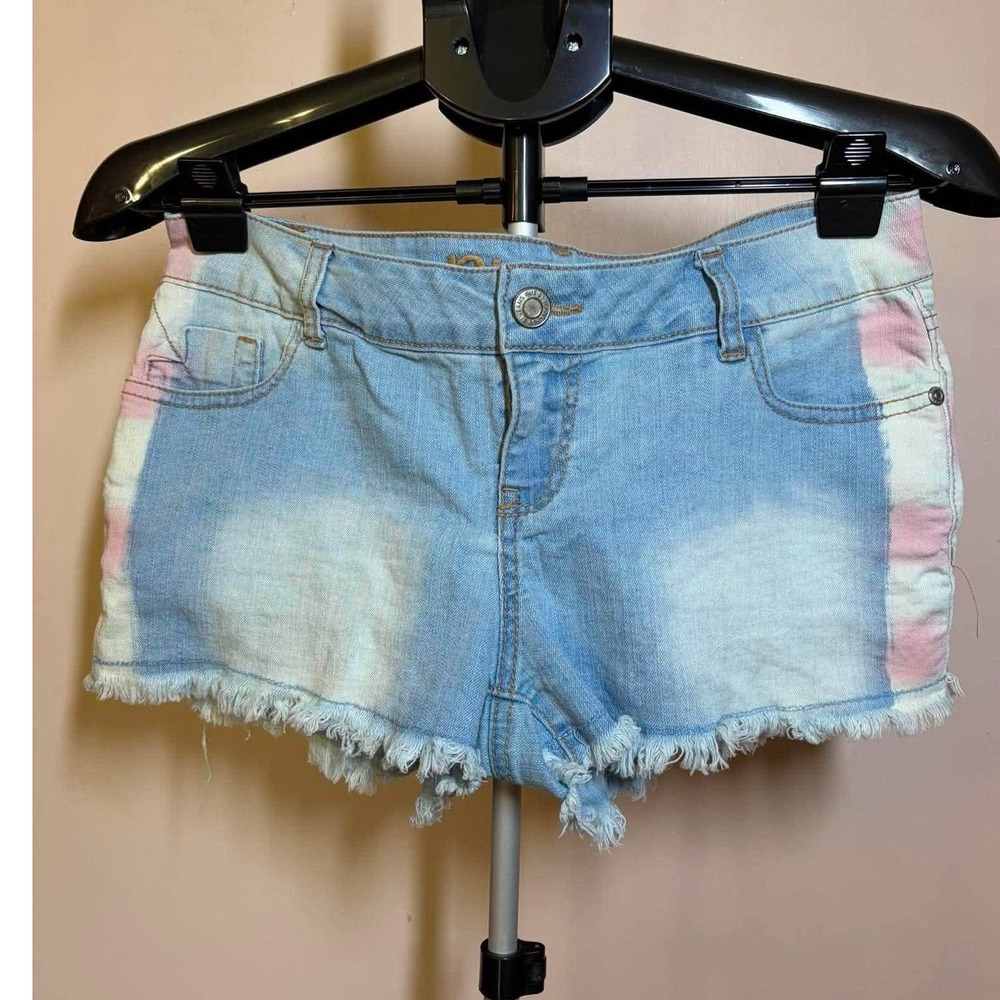 Rue21 Juniors 7/8 Cut Off Denim Shorts Light Wash Blue Pink Tie Dye Frayed Hem